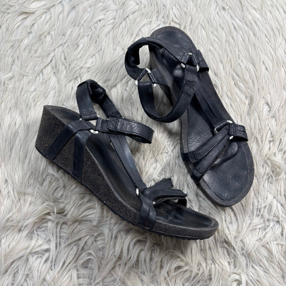 Teva Women's 10 Black Leather Ventura Cork Wedge 2 Sandals Sporty Granola Girl